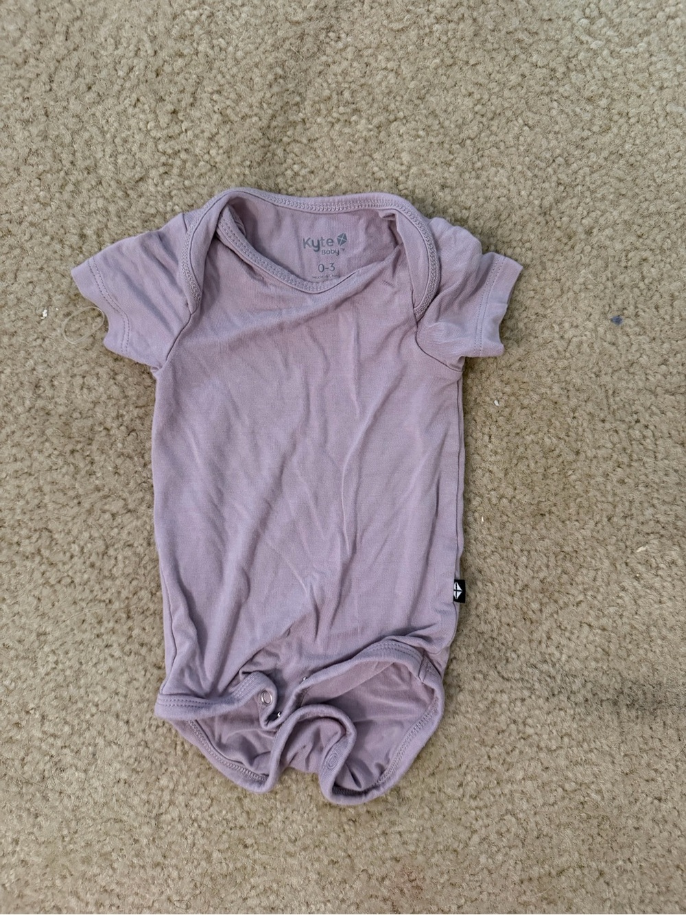 Kyte BABY Lavender Short Sleeve One-Piece Bodysuit